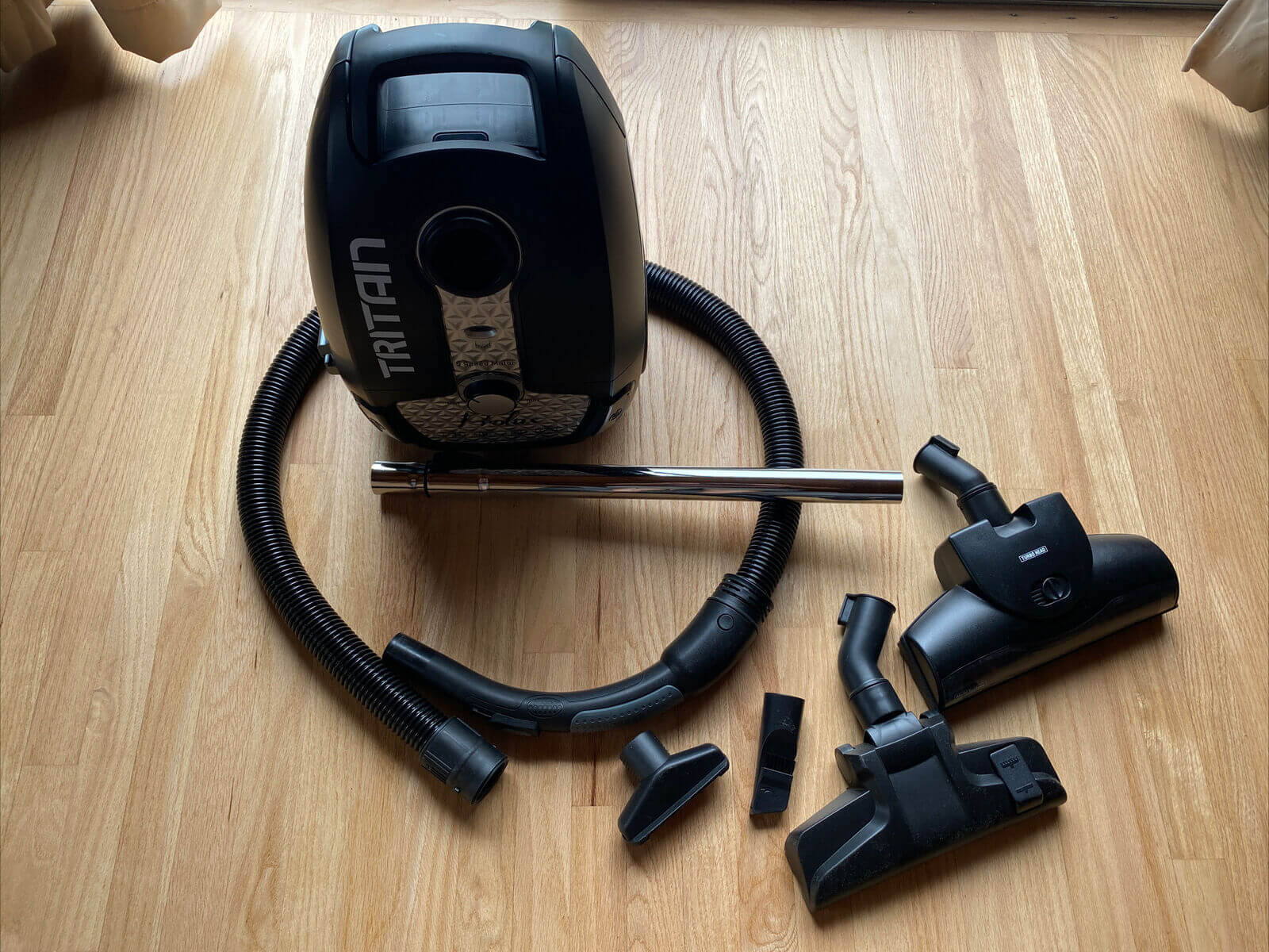 Top 4 Canister Vacuums With Powerhead – Winter 2023